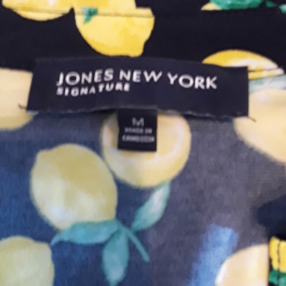 Lemon blouse 🍋 - Picture 6 of 6